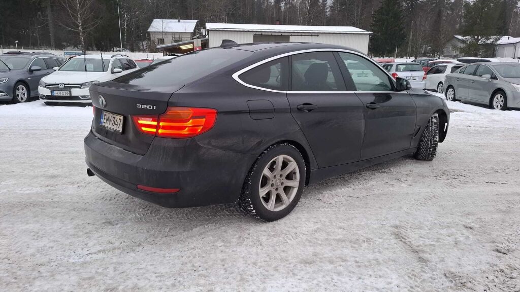 BMW 320 Gran Turismo 2014 Musta
