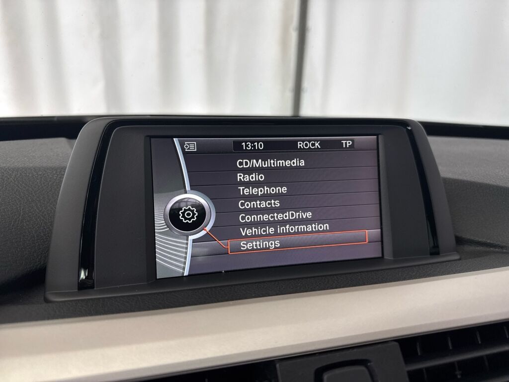 BMW 320 Gran Turismo 2014 Musta