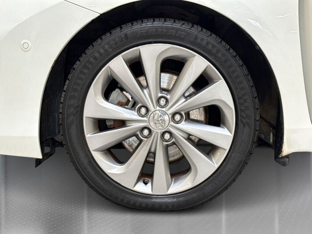 Toyota Auris 2014 Valkoinen