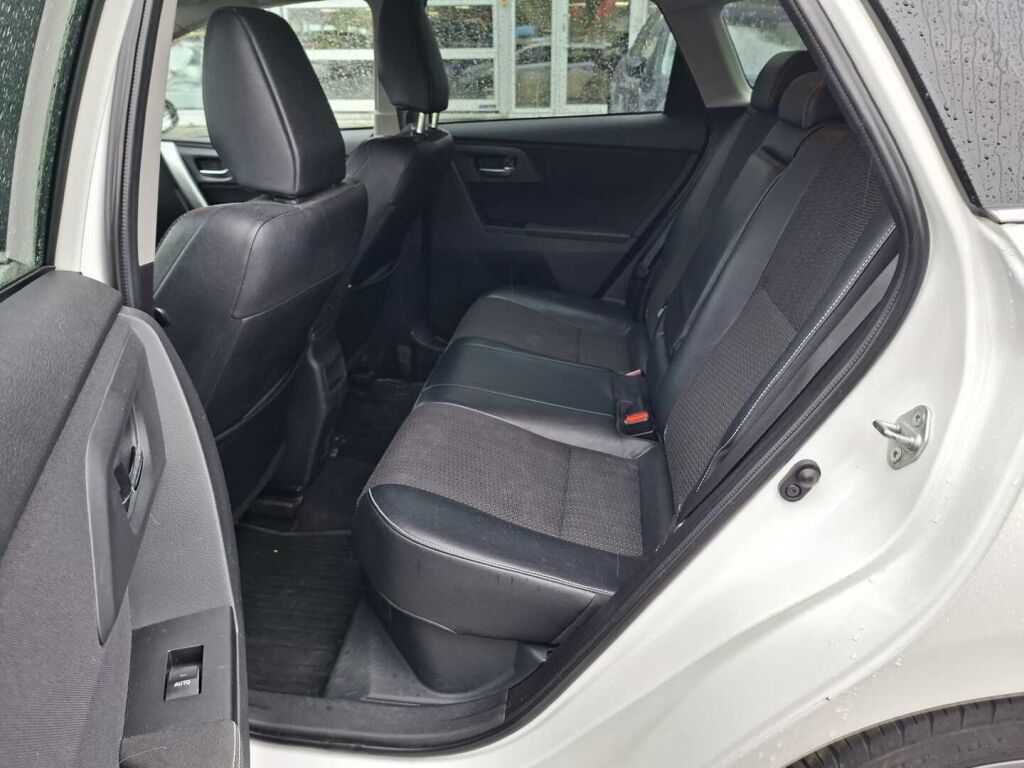 Toyota Auris 2014 Valkoinen