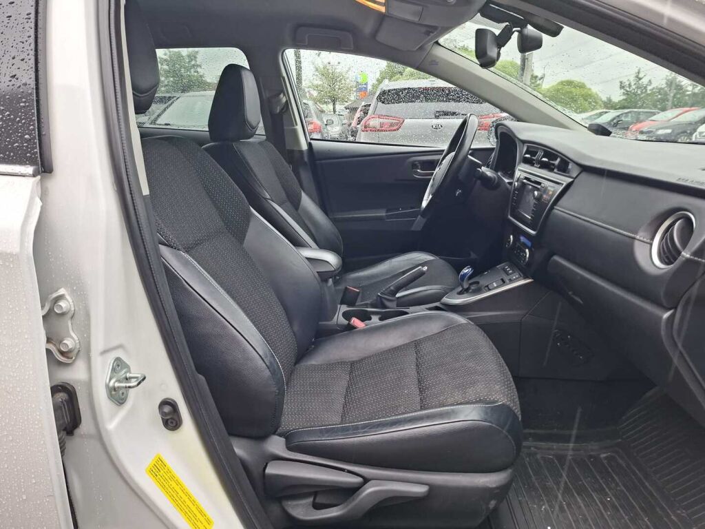 Toyota Auris 2014 Valkoinen