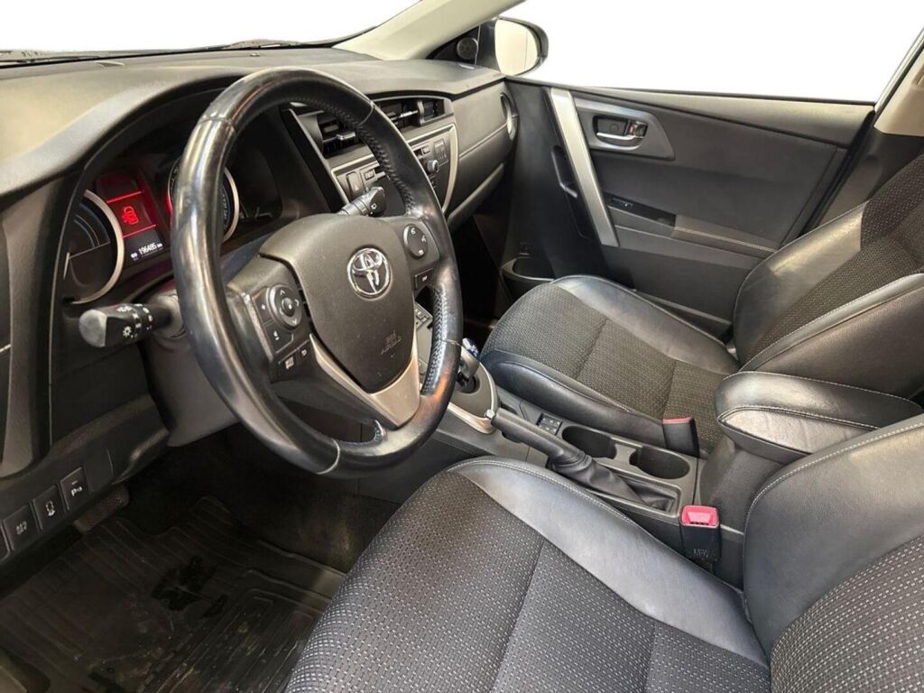 Toyota Auris 2014 Valkoinen