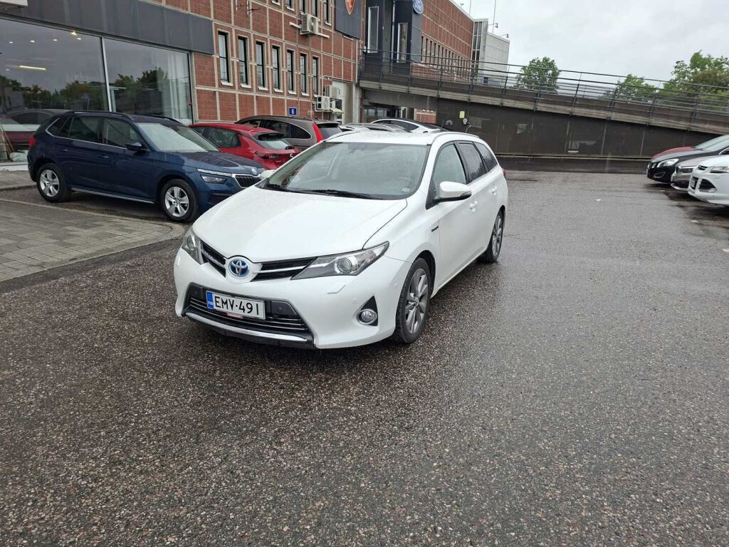 Toyota Auris 2014 Valkoinen