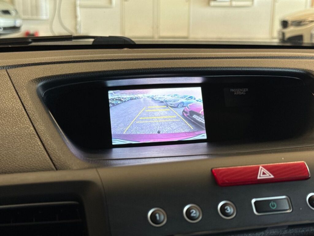 Honda CR-V 2014 Punainen