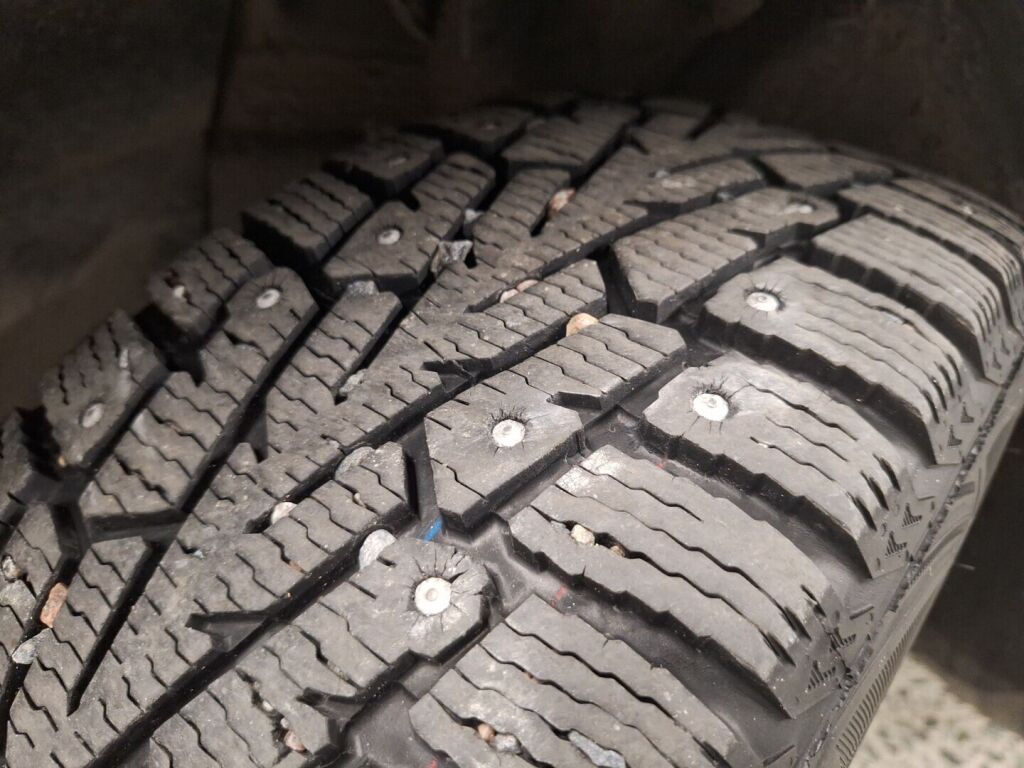 Volvo V70 2006 Harmaa