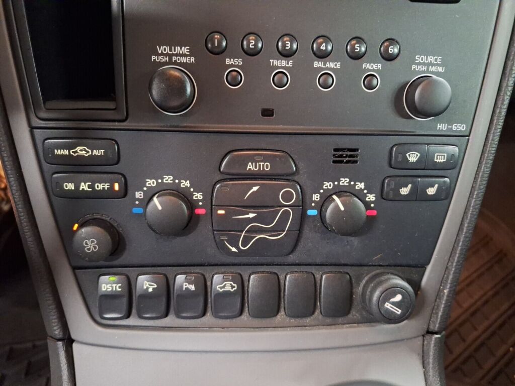 Volvo V70 2006 Harmaa