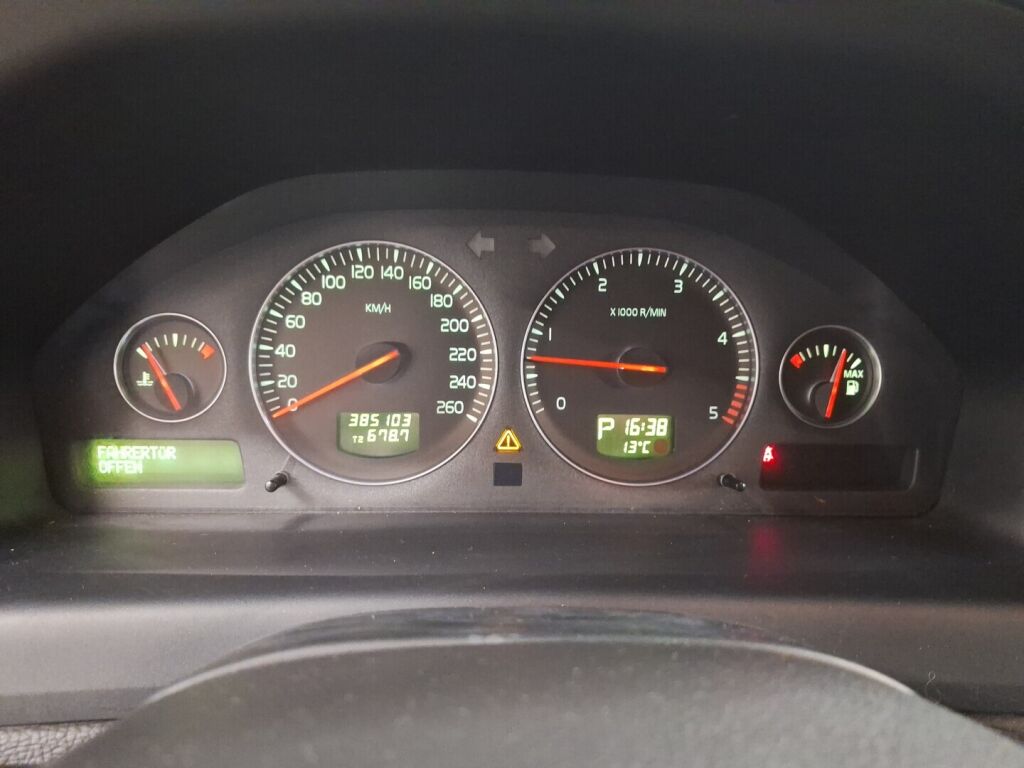 Volvo V70 2006 Harmaa