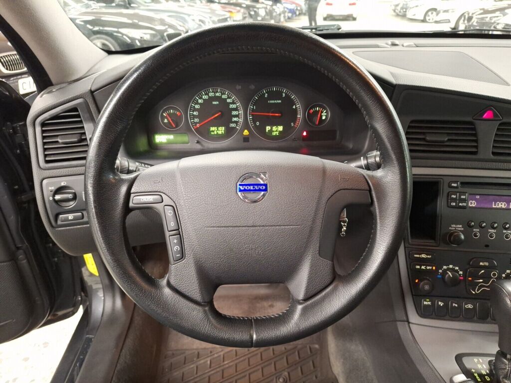 Volvo V70 2006 Harmaa