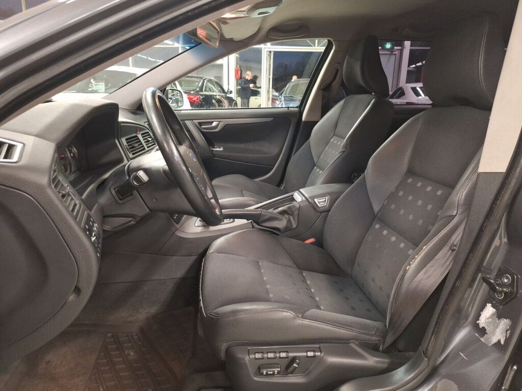 Volvo V70 2006 Harmaa