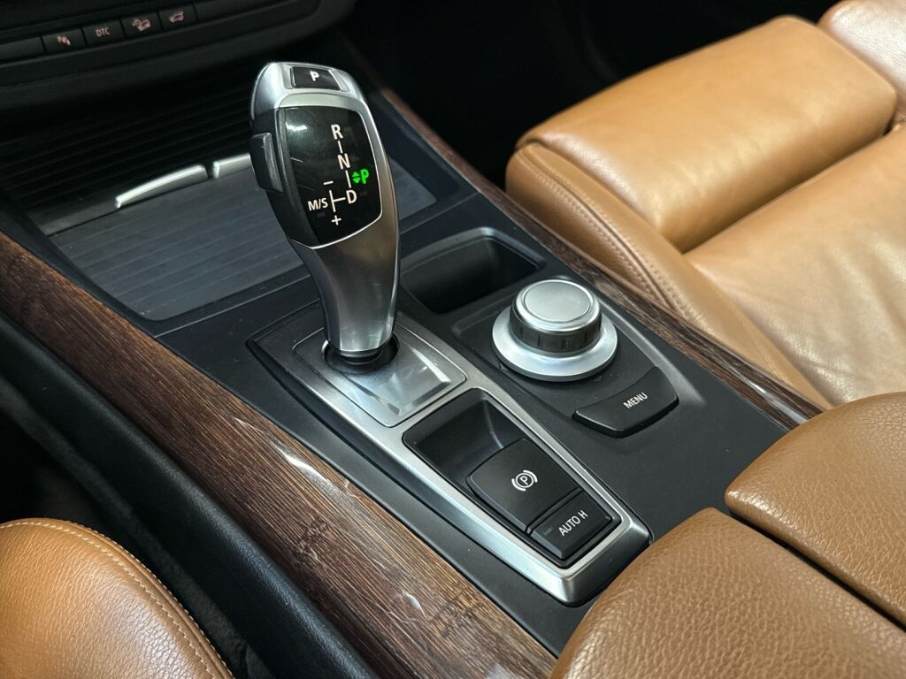 BMW X5 2008 Valkoinen