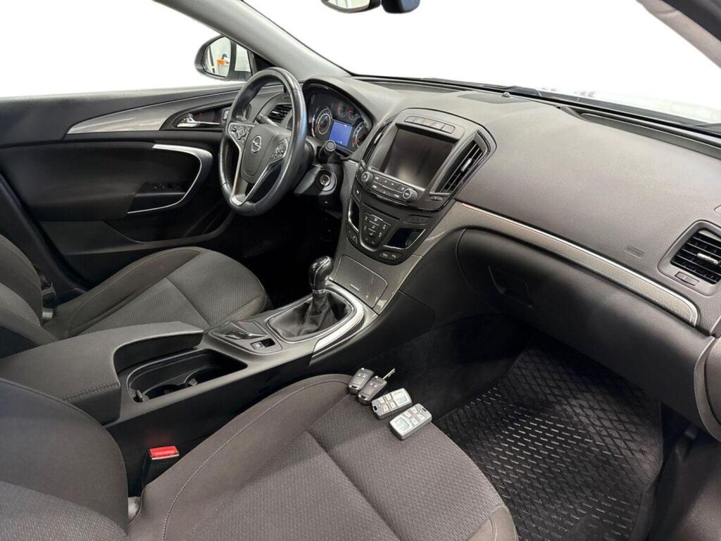 Opel Insignia 2014 Valkoinen