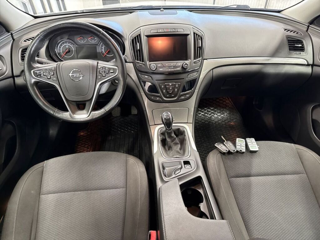 Opel Insignia 2014 Valkoinen