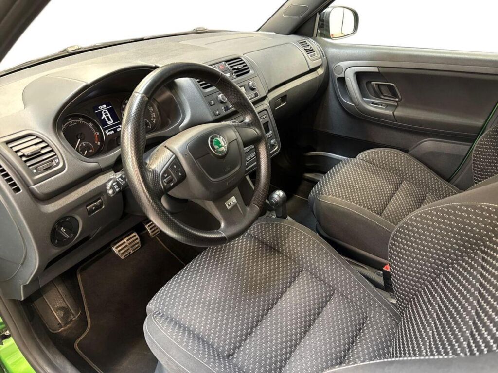 Skoda Fabia 2012 Vihreä
