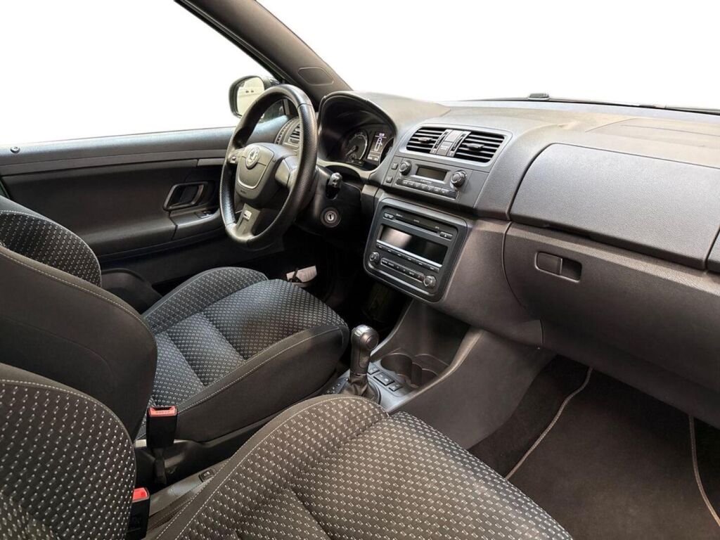 Skoda Fabia 2012 Vihreä