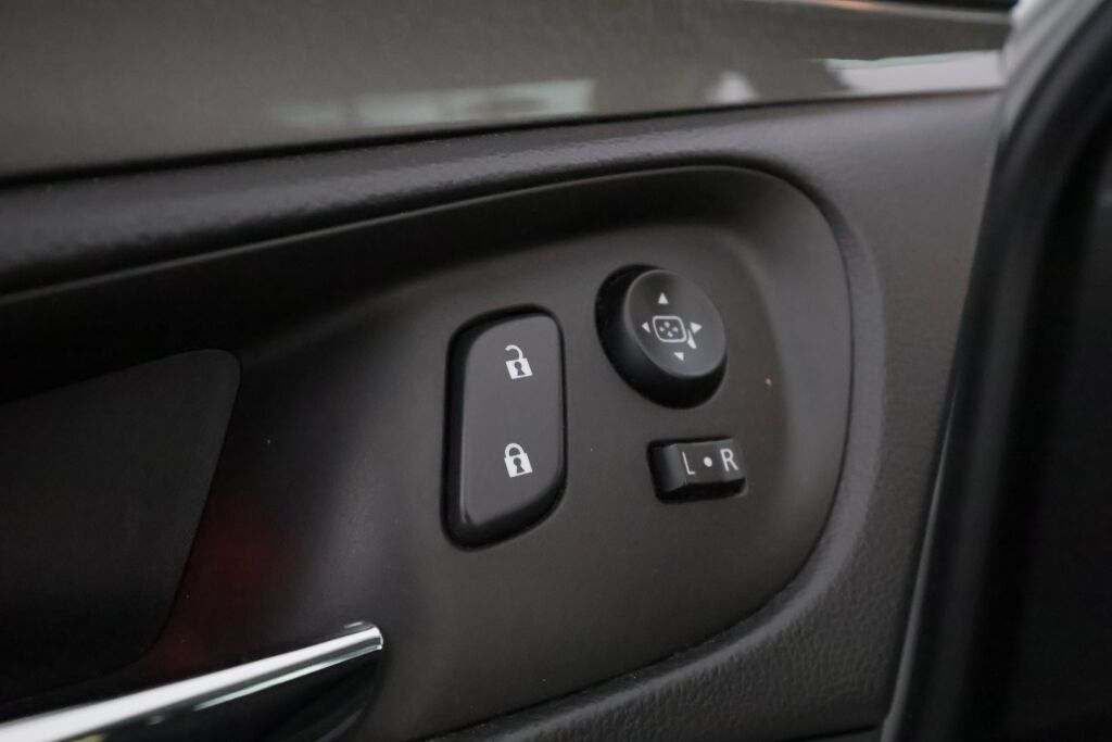 Opel Insignia 2014 Hopea