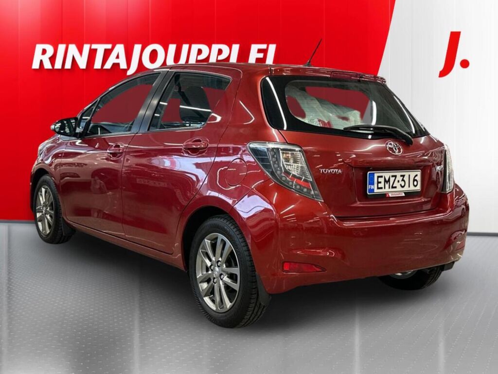 Toyota Yaris 2014 Punainen