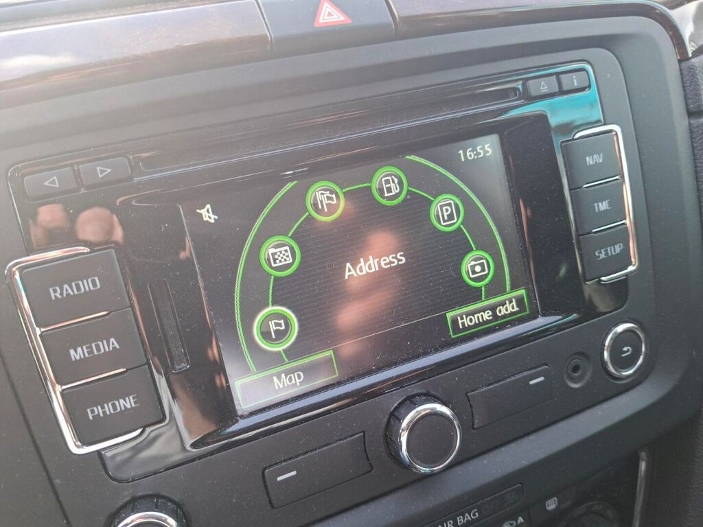 Skoda Superb 2014 Valkoinen