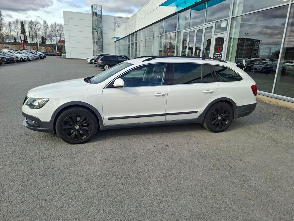 Skoda Superb 2014 Valkoinen