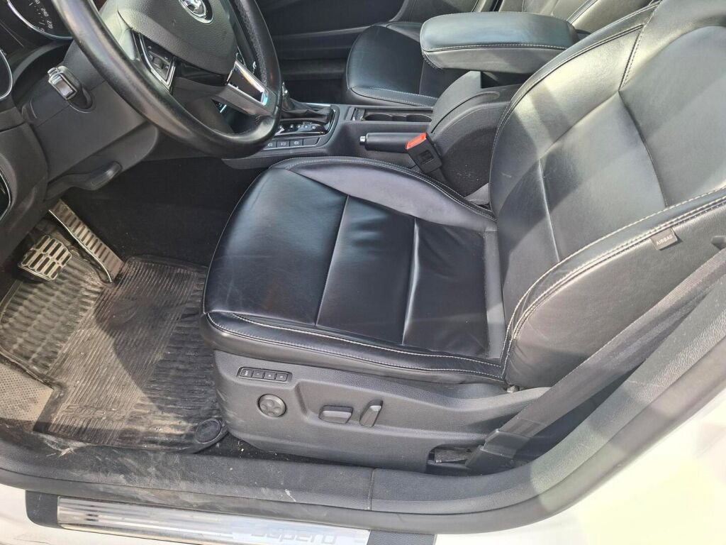 Skoda Superb 2014 Valkoinen