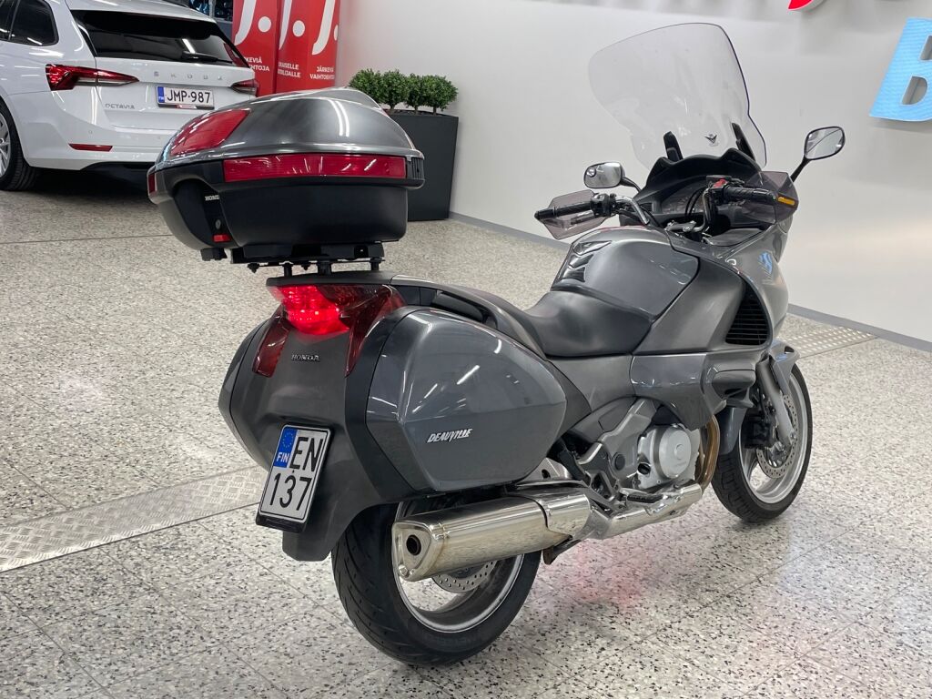Honda NT 2007 