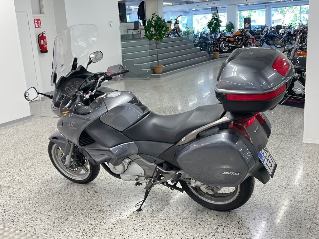 Honda NT 2007 