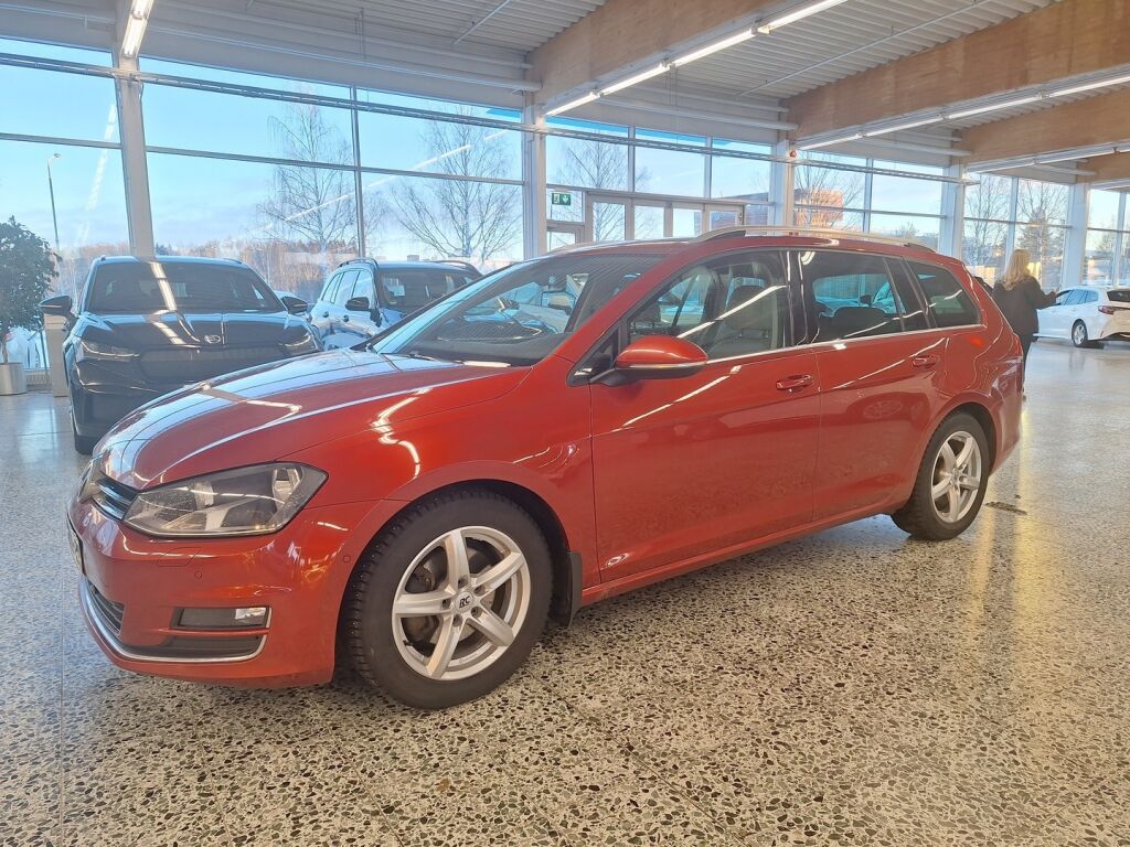Volkswagen Golf 2014 Punainen
