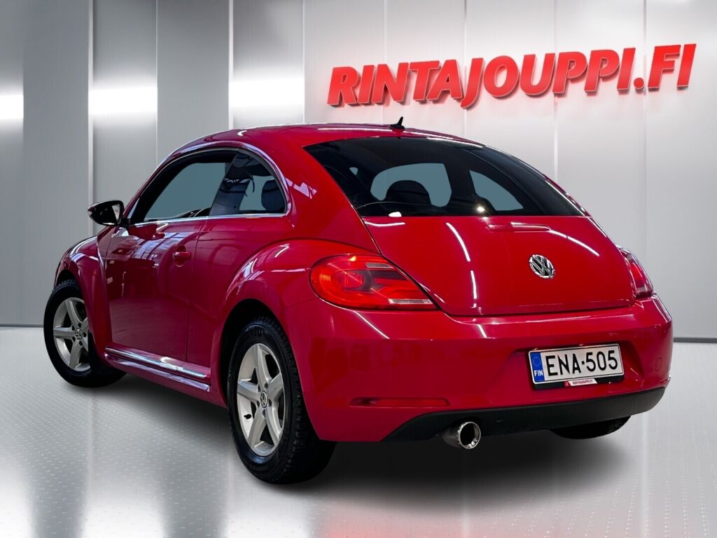 Volkswagen Beetle 2015 Punainen