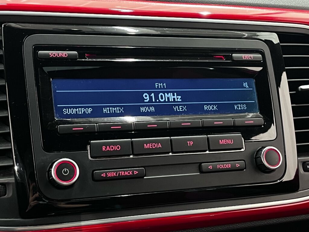 Volkswagen Beetle 2015 Punainen