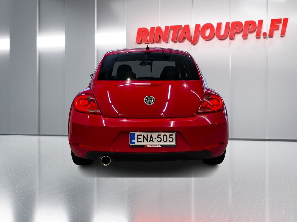 Volkswagen Beetle 2015 Punainen
