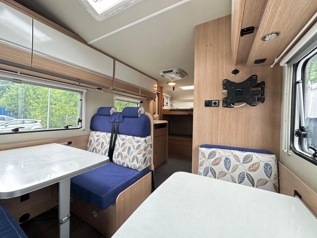 Sunlight A 72 2014 Valkoinen