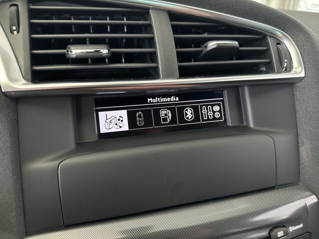 Citroen C4 2015 Punainen