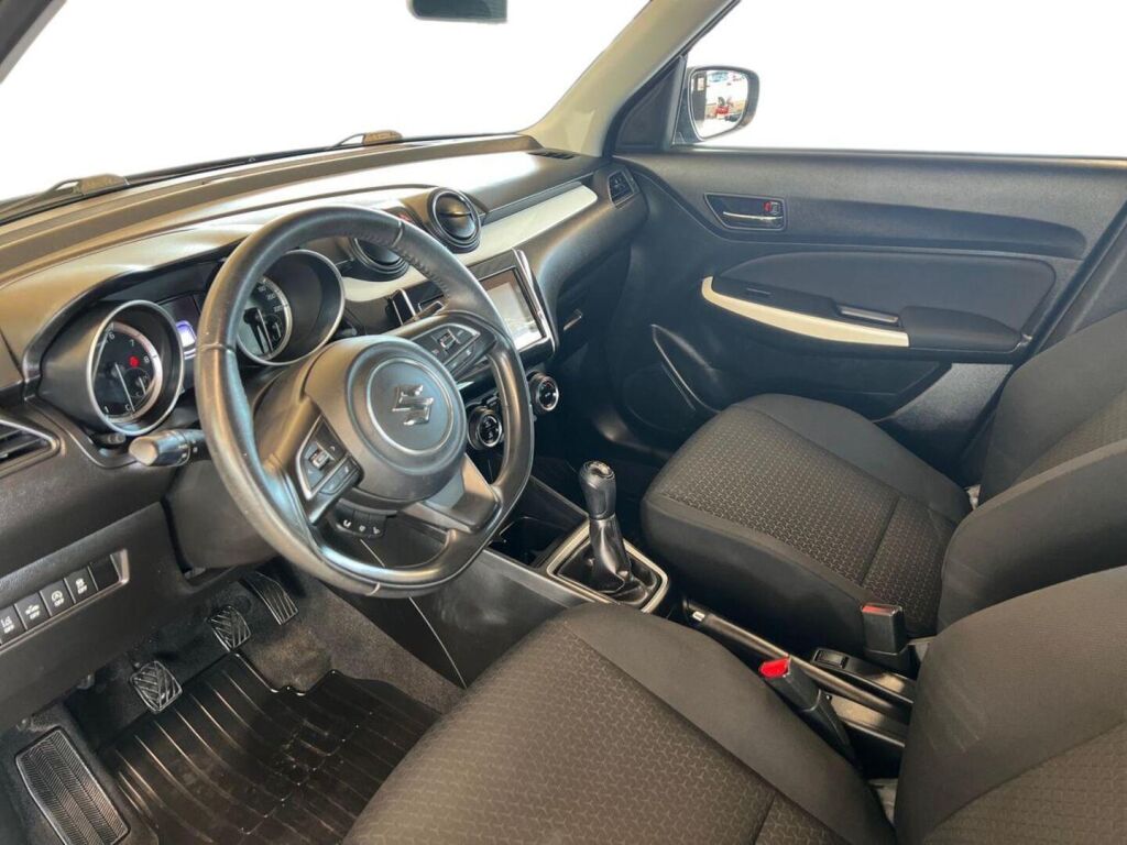 Suzuki Swift 2019 Musta