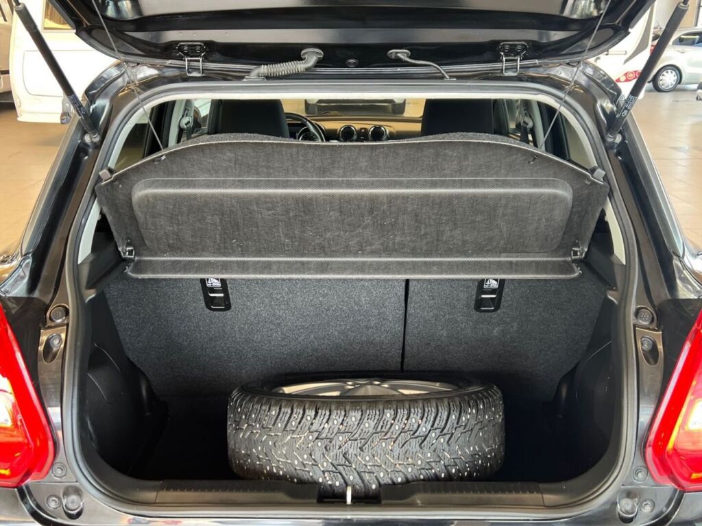Suzuki Swift 2019 Musta