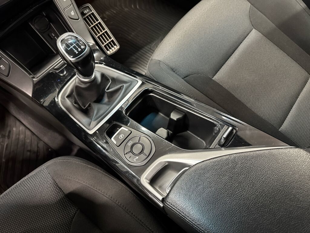 Hyundai i40 Wagon 2015 Valkoinen