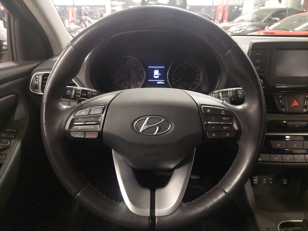 Hyundai i30 5d 2018 Ruskea (beige)