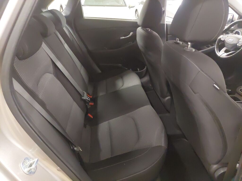 Hyundai i30 5d 2018 Ruskea (beige)