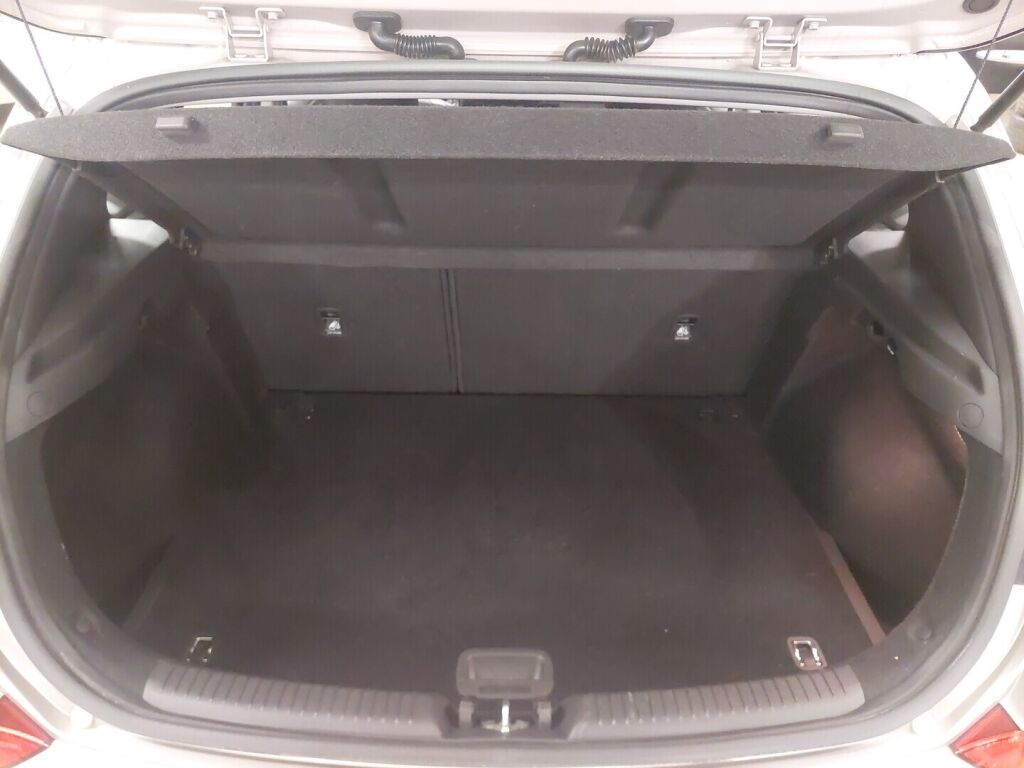 Hyundai i30 5d 2018 Ruskea (beige)