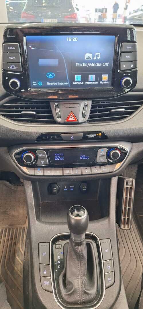 Hyundai i30 5d 2018 Valkoinen