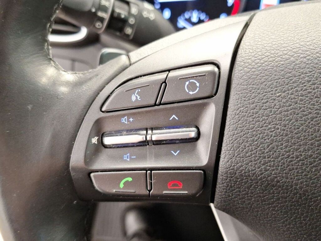 Hyundai i30 5d 2018 Valkoinen