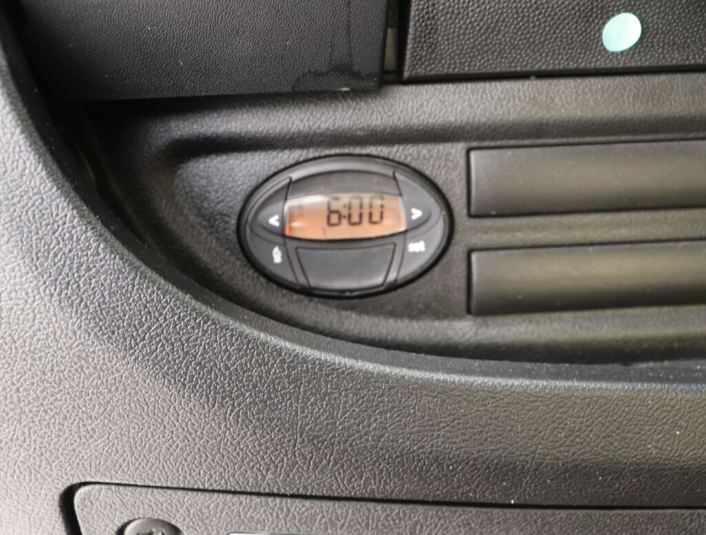 Adria Matrix Plus 670 SLT 2015 Harmaa