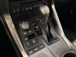Lexus NX 2015 Punainen