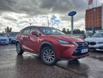 Lexus NX 2015 Punainen