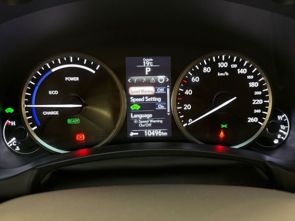 Lexus NX 2015 Punainen