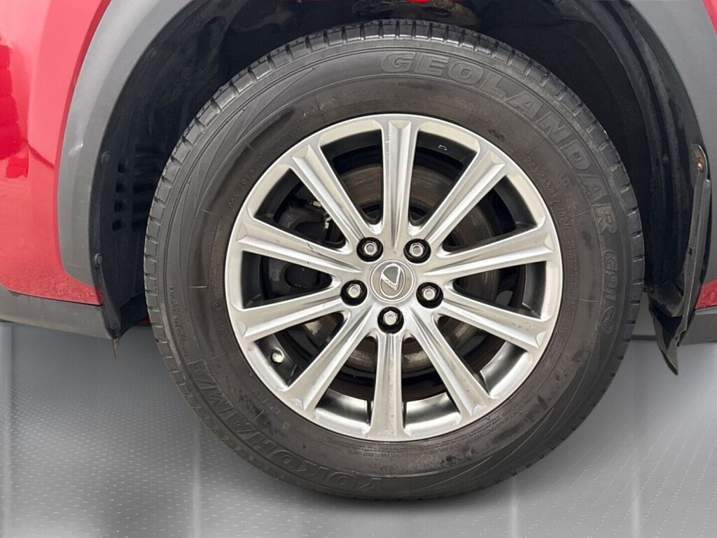 Lexus NX 2015 Punainen