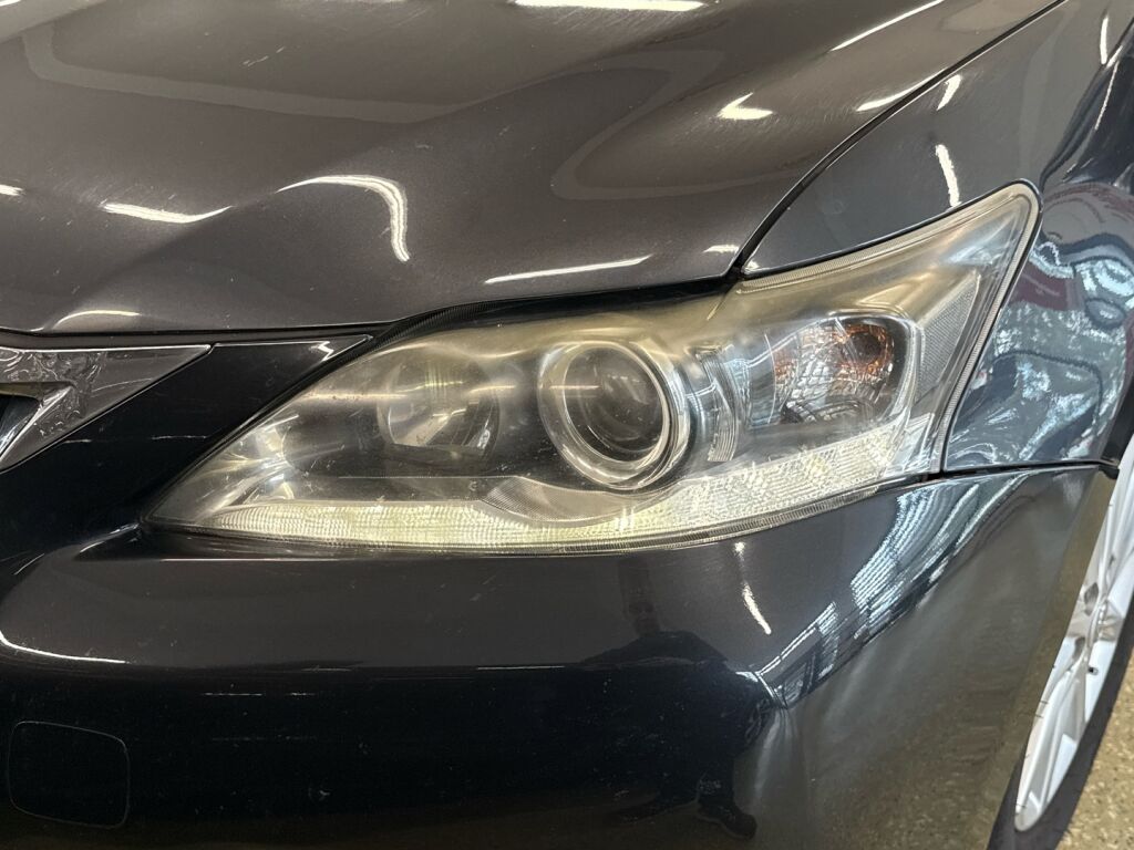 Lexus CT 2011 Harmaa