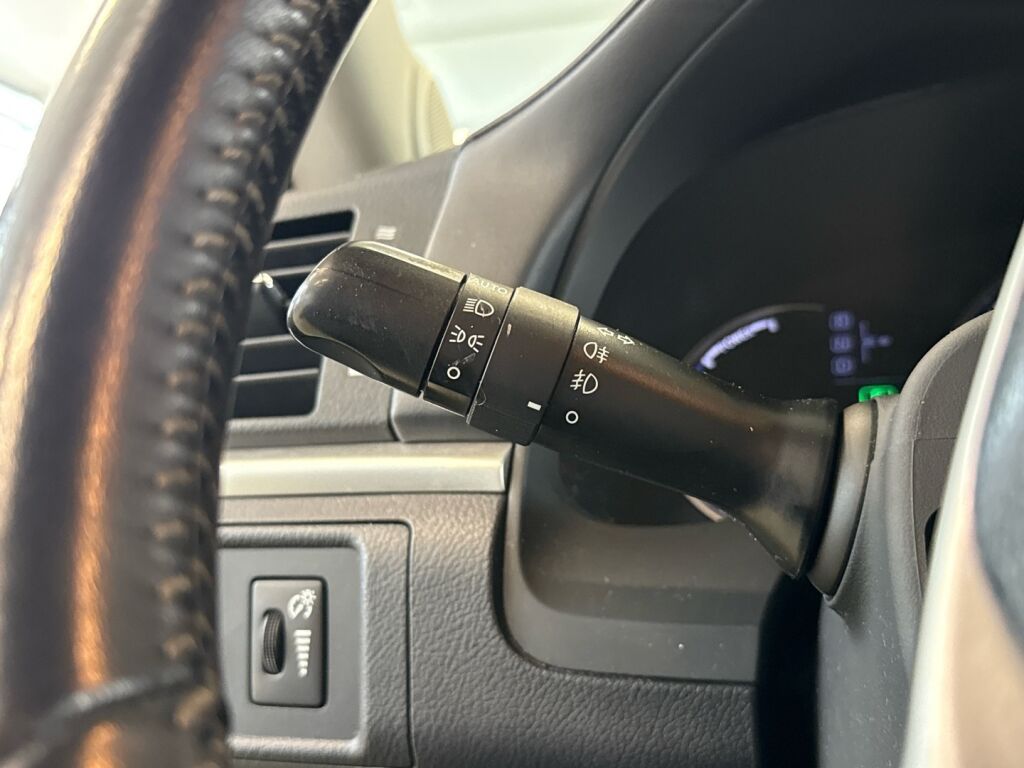 Lexus CT 2011 Harmaa