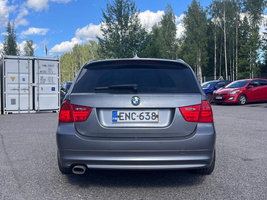 BMW 320 2011 Harmaa