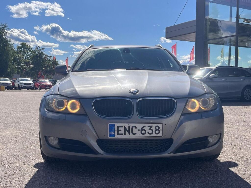 BMW 320 2011 Harmaa