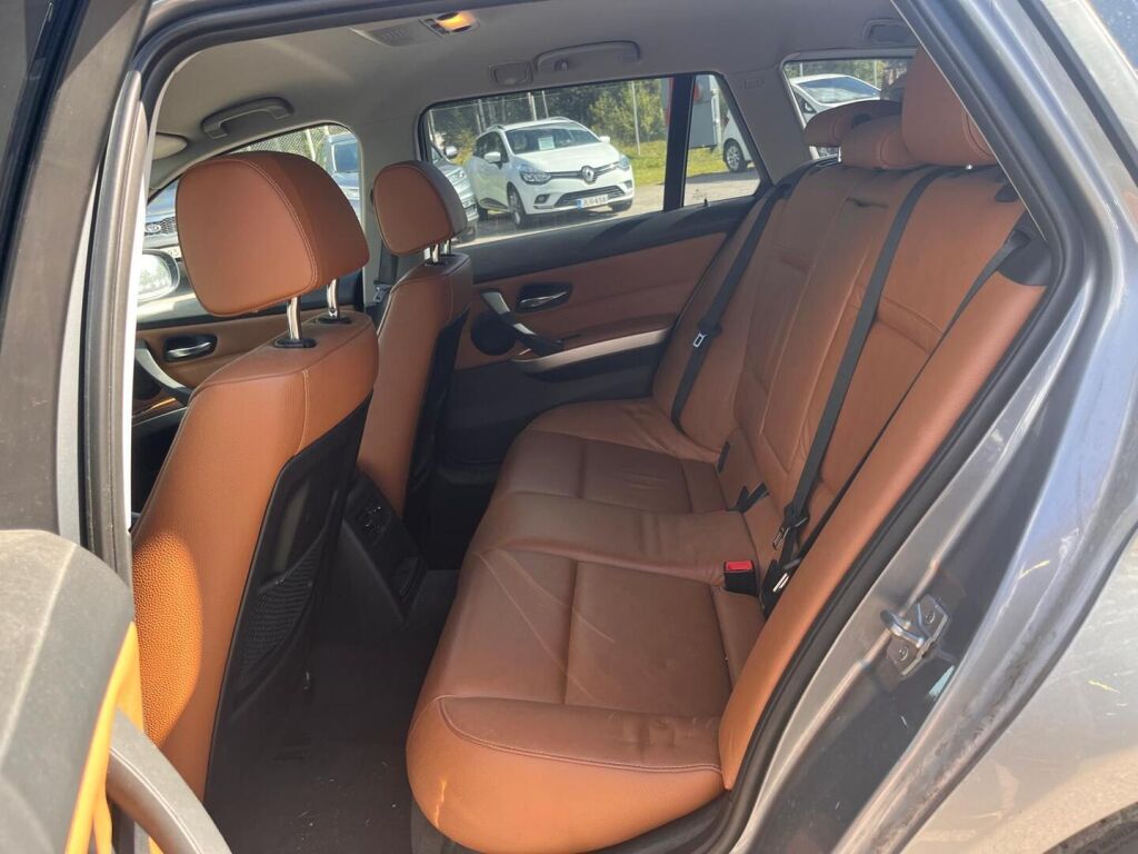 BMW 320 2011 Harmaa
