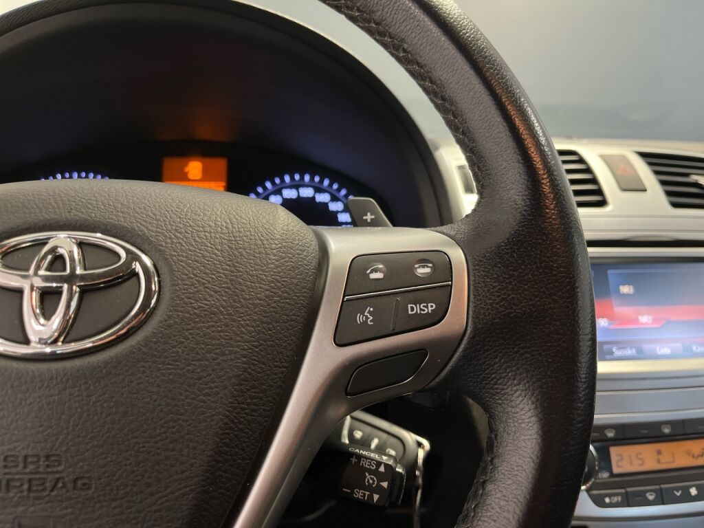 Toyota Avensis 2014 Ruskea (beige)